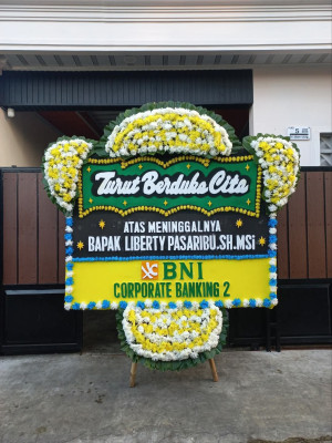 Papan Bunga Duka di Arenjaya